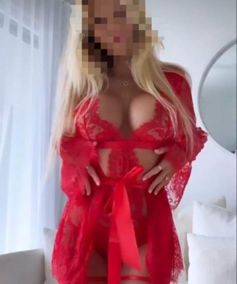 Располагаю всеми способностями для того, чтобы превратить обычное свидание в волшебный вечерок. Моя улыбка безупречна, а сексуальность рождена с меня. У меня роскошные формы, которые сведут с ума любого мужчину. 💋
Мои услуги настолько разнообразны, что я с легкостью удовлетворю твои самые сокровенные фантазии. От нежной классики до игр ролевых и СМ-практик - смогу исполнить любое твое желание. Мои нежные руки, умелый язычок и искусные движения в постели доведут тебя до незабываемого оргазма. 🌟
Уверяю, что ты не сможешь оторваться от меня, ведь страстное и неповторимое время проведенное со мной оставит в твоей памяти неизгладимый след. Мои клиенты говорят обо мне только самое лучшее. Открыты для просмотра отзывы и фото на сайте.
Приглашаю в гости или рассчитывай на мое приезд в уютный отель Москвы. Давай, не упускай шанс получить море наслаждения и позвони мне уже сейчас! Я жду тебя. 💕 10870, 24 года